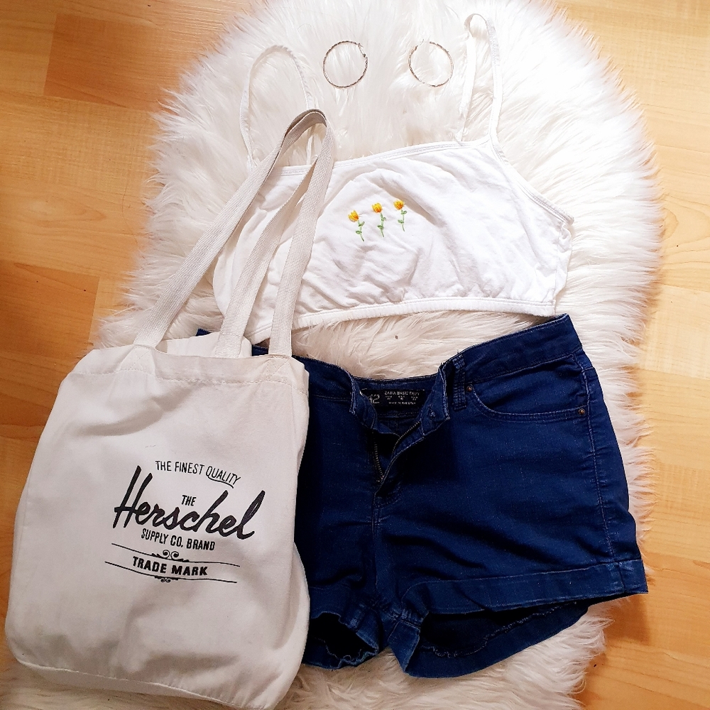 *SOLD*Brandy Melville inspired embriodered croptop